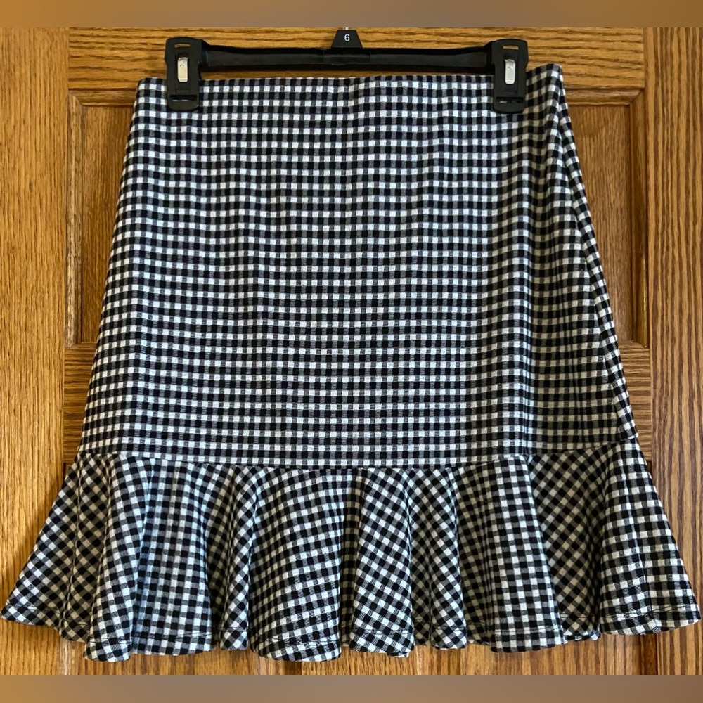 LOFT BLACK AND WHITE ELASTIC WAIST CHECKERED RUFFLE FLOUNCE SKIRT SIZE SMALL - Picture 2 of 8